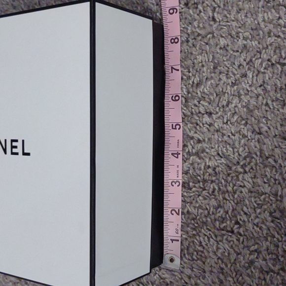 Authentic Chanel Gift Box - Picture 9 of 9